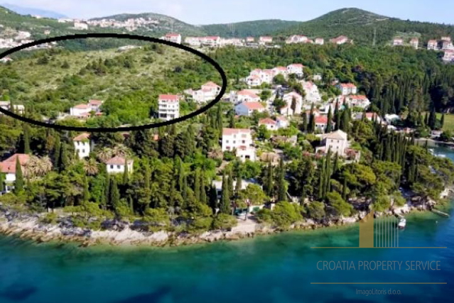 Large land plot in a unique location in Cavtat