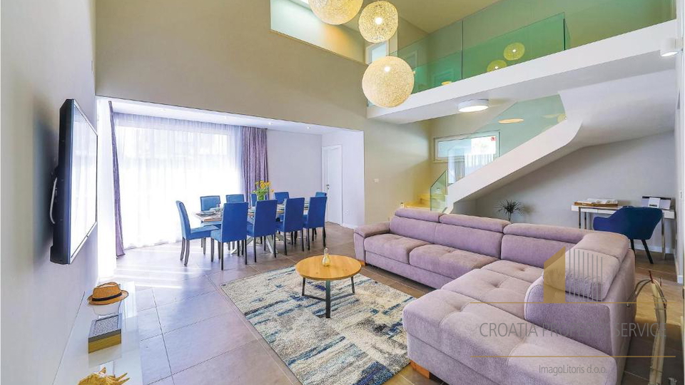 Zwei luxuri&ouml;se 5 Villen mit Swimmingpools &ndash; Ka&scaron;tel Kambelovac &vert; Hervorragende Investition mit Rendite in 8 Jahren