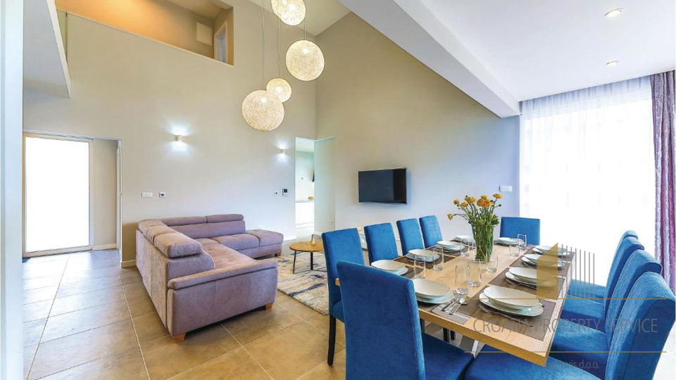 Zwei luxuri&ouml;se 5 Villen mit Swimmingpools &ndash; Ka&scaron;tel Kambelovac &vert; Hervorragende Investition mit Rendite in 8 Jahren