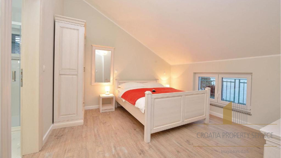 Luxusvilla erste Reihe am Meer &ndash; Ko&scaron;ljun &vert; Privater Pool &vert; Meerblick