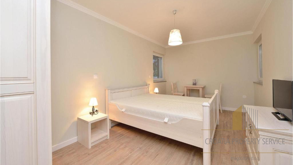 Luxusvilla erste Reihe am Meer &ndash; Ko&scaron;ljun &vert; Privater Pool &vert; Meerblick