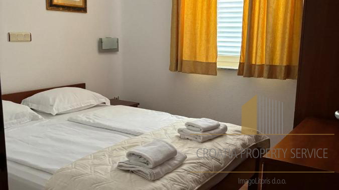 Beautiful apartment house first row to the sea – Sv. Filip i Jakov
