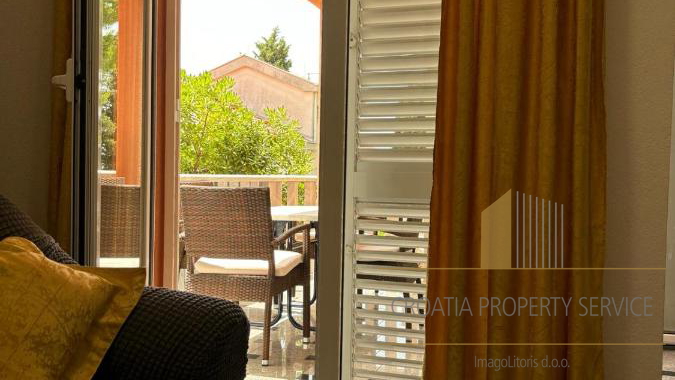 Beautiful apartment house first row to the sea – Sv. Filip i Jakov