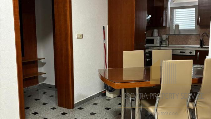 Beautiful apartment house first row to the sea – Sv. Filip i Jakov