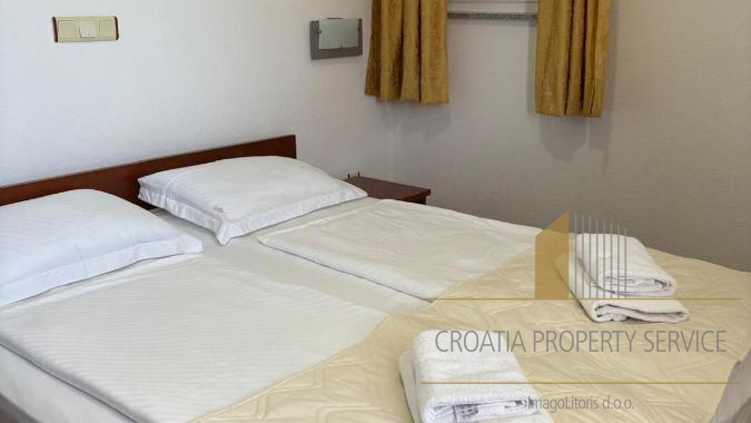 Beautiful apartment house first row to the sea – Sv. Filip i Jakov