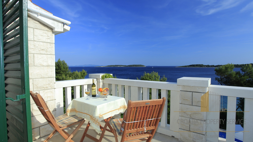 GORGEOUS VILLA IN THE NOVA BAY ON THE ISLAND OF KORČULA