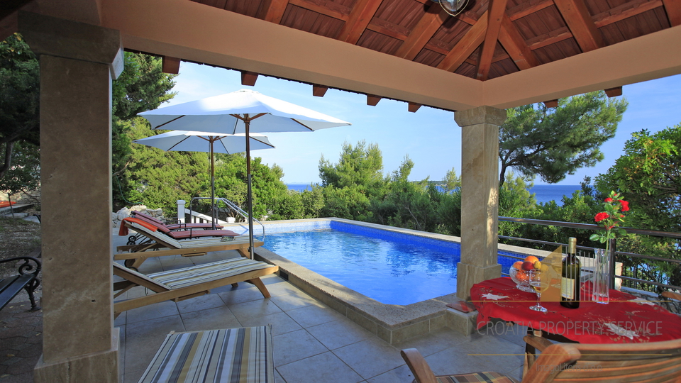 GORGEOUS VILLA IN THE NOVA BAY ON THE ISLAND OF KORČULA