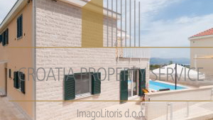 BEAUTIFUL VILLA WITH SWIMMING POOL, IN ŠKRIP ON THE ISLAND OF BRAČ