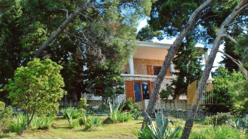 VILLA SUL LITORALE A SPLITSKA, SULL'ISOLA DI BRAČ