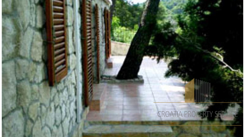 VILLA SUL LITORALE A SPLITSKA, SULL'ISOLA DI BRAČ