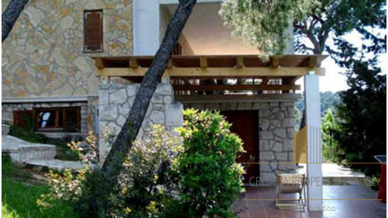 VILLA SUL LITORALE A SPLITSKA, SULL'ISOLA DI BRAČ