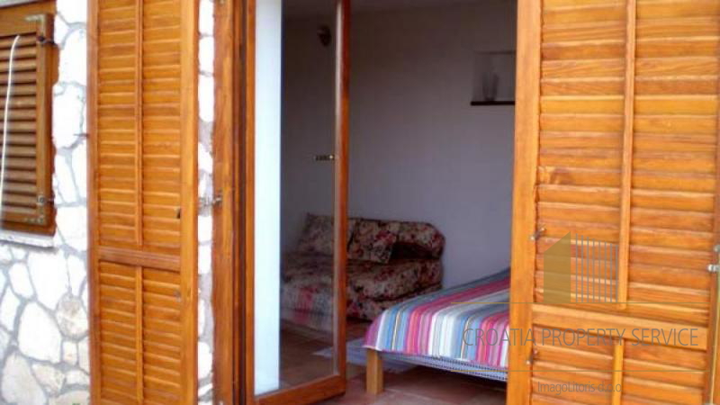 VILLA SUL LITORALE A SPLITSKA, SULL'ISOLA DI BRAČ