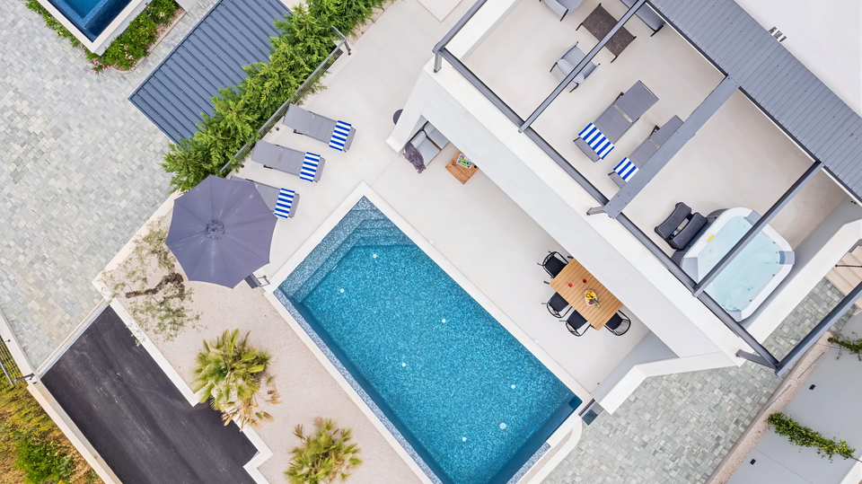 Luxury villa with panoramic sea views near Split&excl;