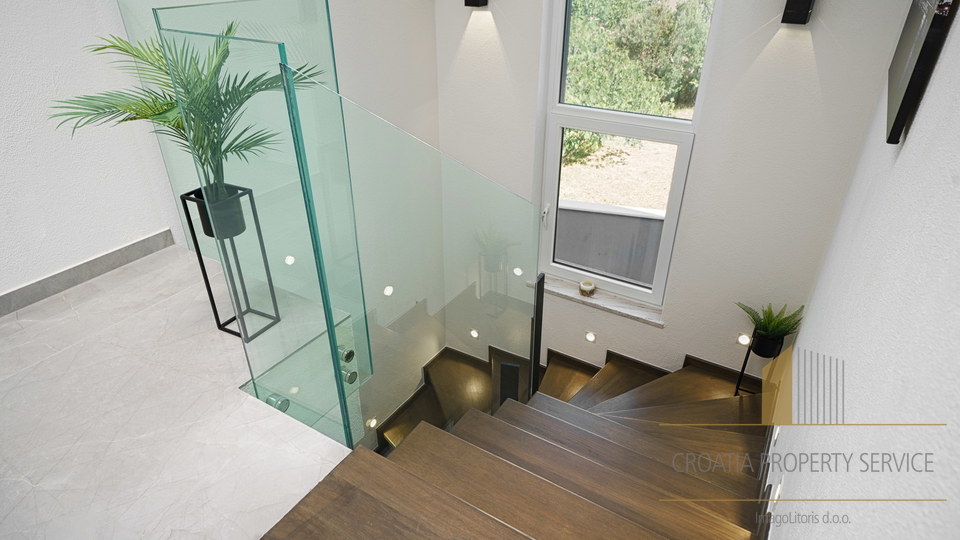 Beautiful luxury villa in Tribunj, not far from the sea!