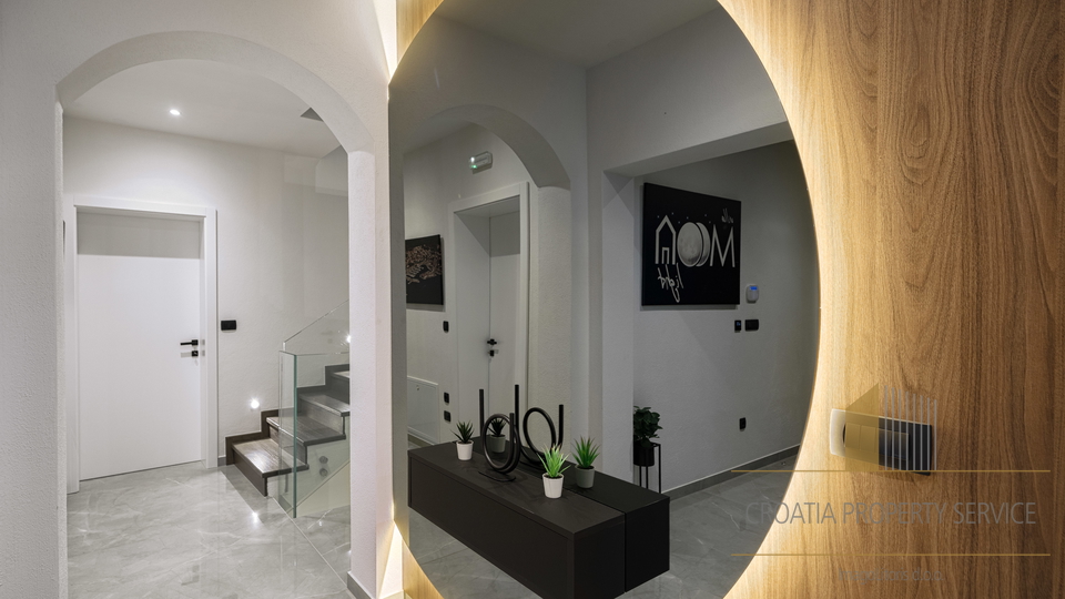 Beautiful luxury villa in Tribunj, not far from the sea!