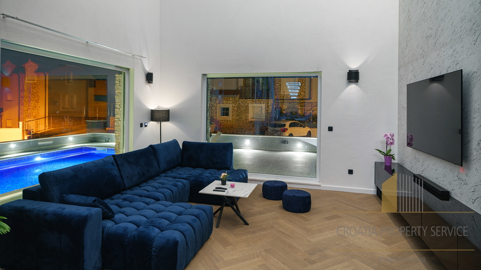 Beautiful luxury villa in Tribunj, not far from the sea!
