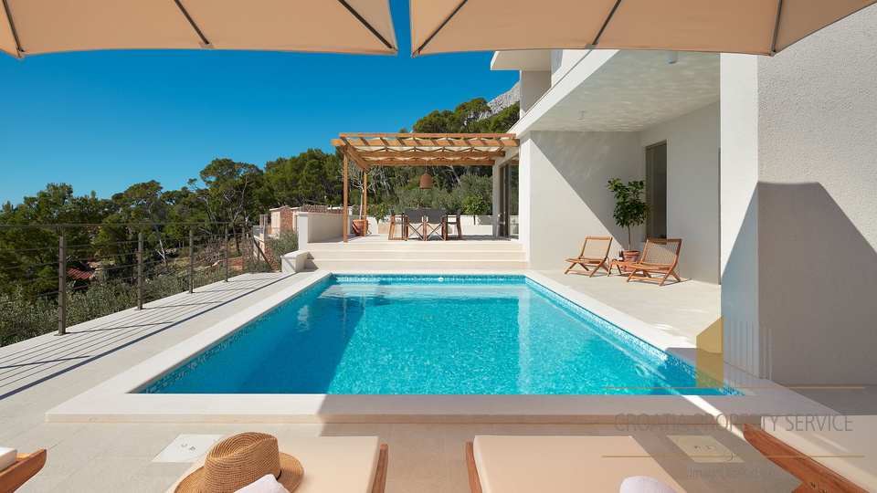 Elegant luxury villa 150 meters from the beach on the island of Hvar!