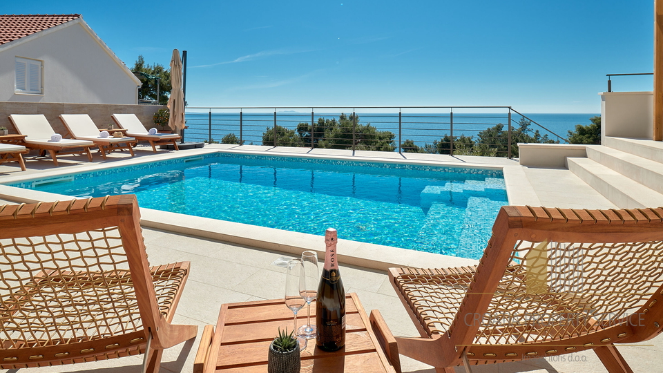 Elegant luxury villa 150 meters from the beach on the island of Hvar!