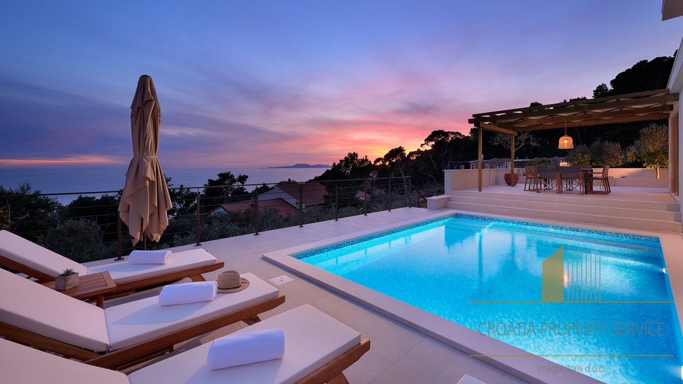 Elegant luxury villa 150 meters from the beach on the island of Hvar!