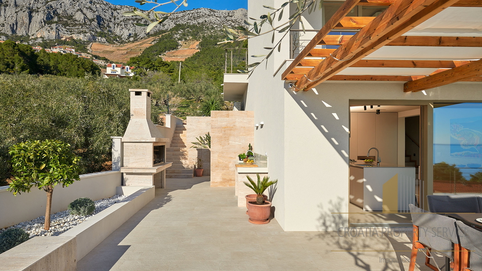 Elegant luxury villa 150 meters from the beach on the island of Hvar!
