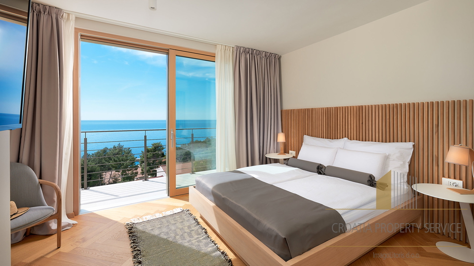 Elegant luxury villa 150 meters from the beach on the island of Hvar!
