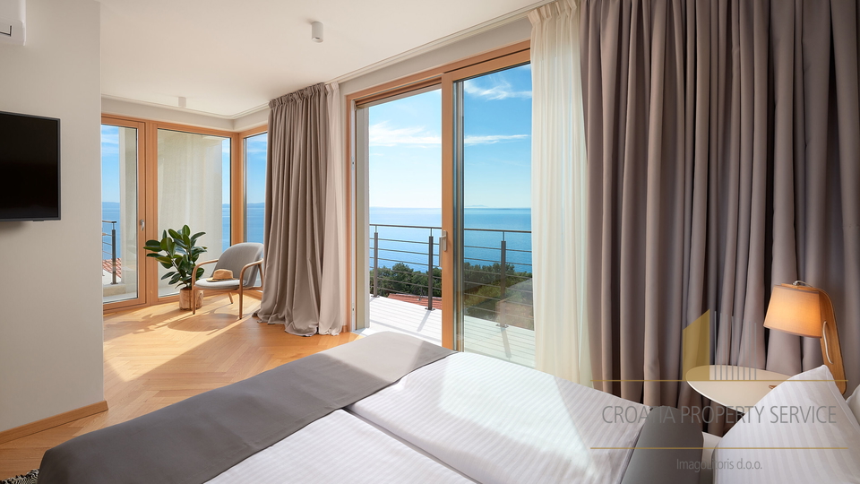 Elegant luxury villa 150 meters from the beach on the island of Hvar!