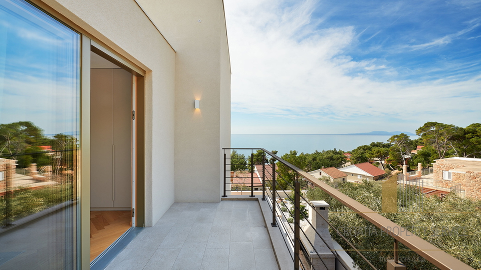 Elegant luxury villa 150 meters from the beach on the island of Hvar!