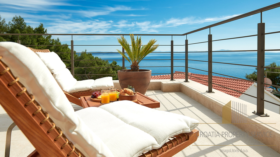 Elegant luxury villa 150 meters from the beach on the island of Hvar!