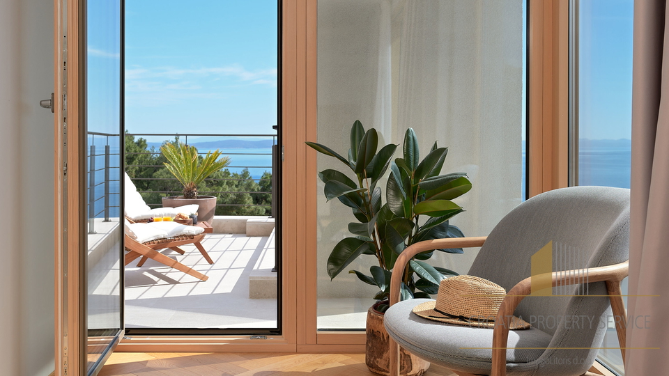 Elegant luxury villa 150 meters from the beach on the island of Hvar!