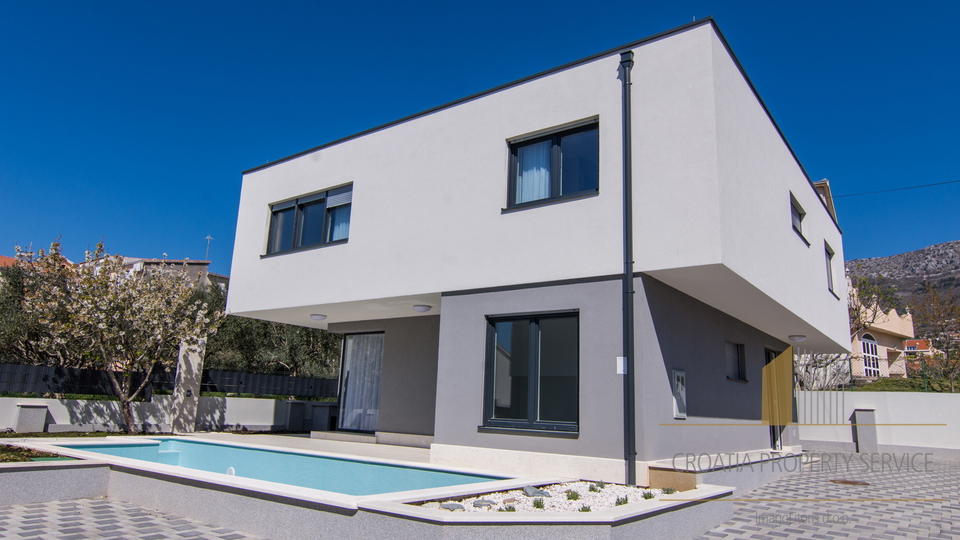 2 BEAUTIFUL NEW VILLAS LOCATED IN KAŠTEL KAMBELOVAC!