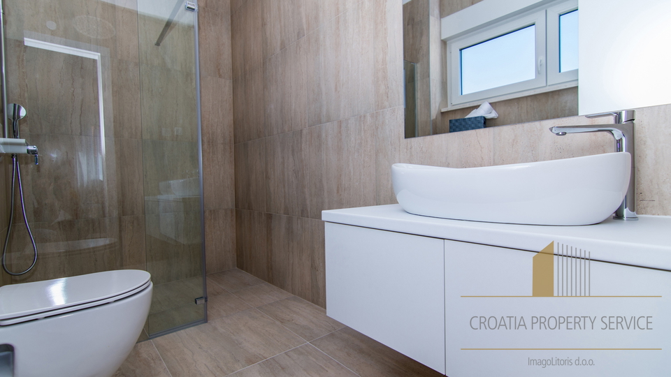 Zwei luxuri&ouml;se 5 Villen mit Swimmingpools &ndash; Ka&scaron;tel Kambelovac &vert; Hervorragende Investition mit Rendite in 8 Jahren