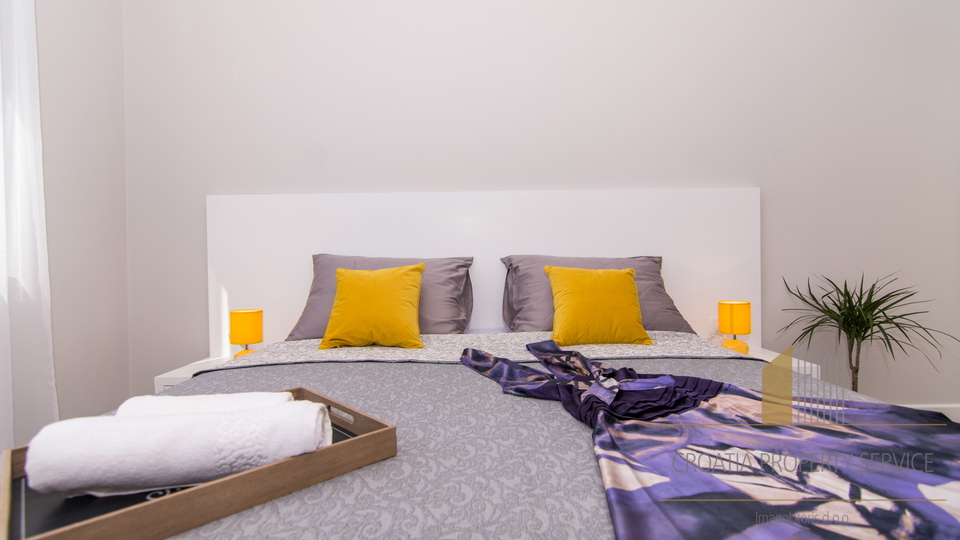 Zwei luxuri&ouml;se 5 Villen mit Swimmingpools &ndash; Ka&scaron;tel Kambelovac &vert; Hervorragende Investition mit Rendite in 8 Jahren