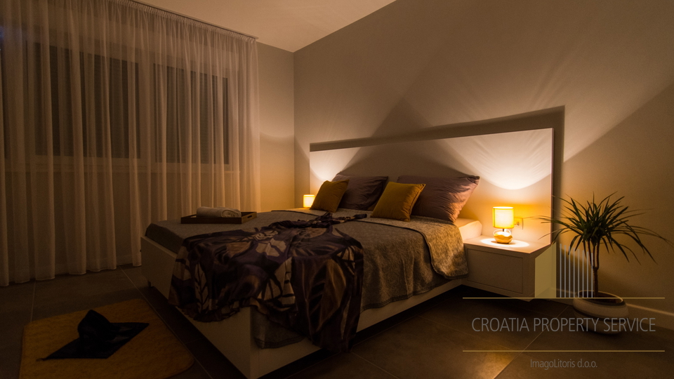 Zwei luxuri&ouml;se 5 Villen mit Swimmingpools &ndash; Ka&scaron;tel Kambelovac &vert; Hervorragende Investition mit Rendite in 8 Jahren