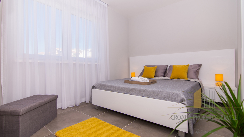 Zwei luxuri&ouml;se 5 Villen mit Swimmingpools &ndash; Ka&scaron;tel Kambelovac &vert; Hervorragende Investition mit Rendite in 8 Jahren