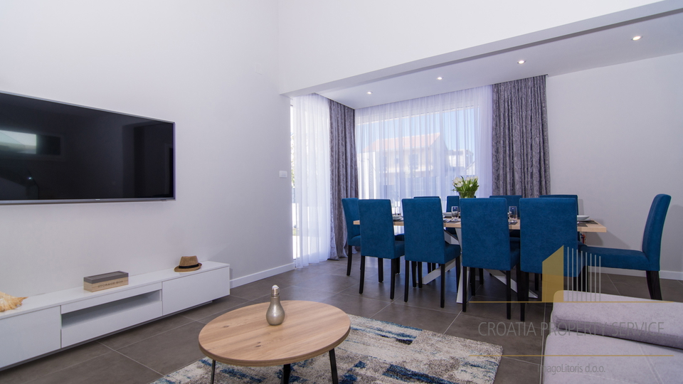 Zwei luxuri&ouml;se 5 Villen mit Swimmingpools &ndash; Ka&scaron;tel Kambelovac &vert; Hervorragende Investition mit Rendite in 8 Jahren