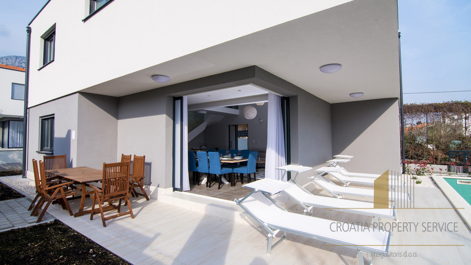 Zwei luxuri&ouml;se 5 Villen mit Swimmingpools &ndash; Ka&scaron;tel Kambelovac &vert; Hervorragende Investition mit Rendite in 8 Jahren