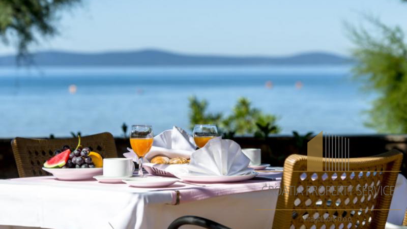 SEAFRONT 4* HOTEL, WITH RESTAURANT, NEAR ZADAR