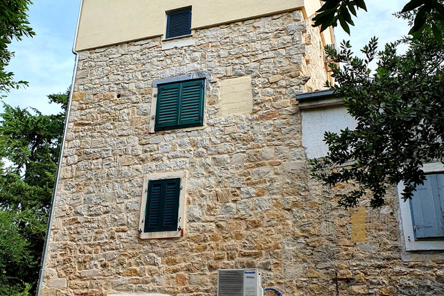 Renovated stone house 50 meters from the sea