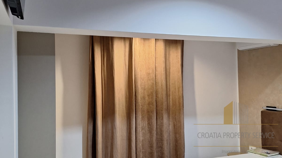 Luksuzna mediteranska vila s pogledom na more – Primošten!