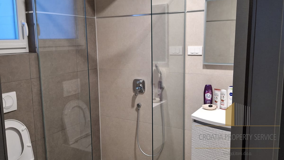 Luksuzna mediteranska vila s pogledom na more – Primošten!