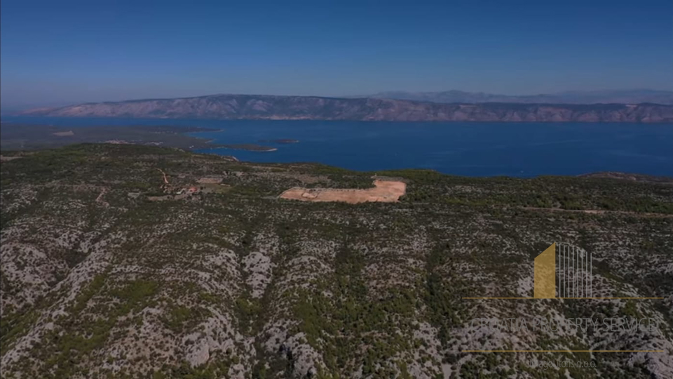 POLJOPRIVREDNO ZEMLJIŠTE S MASLINIKOM