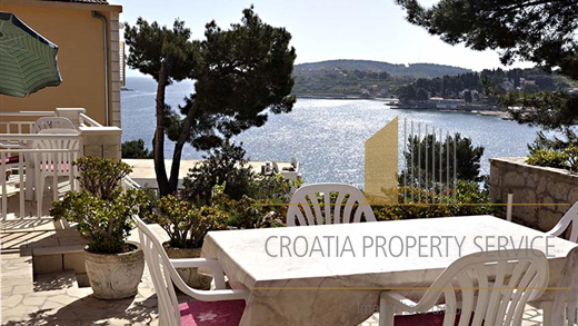 BEAUTIFUL APARTMENT HOUSE ON KORČULA ISLAND, WITH OPEN SEA VIEW