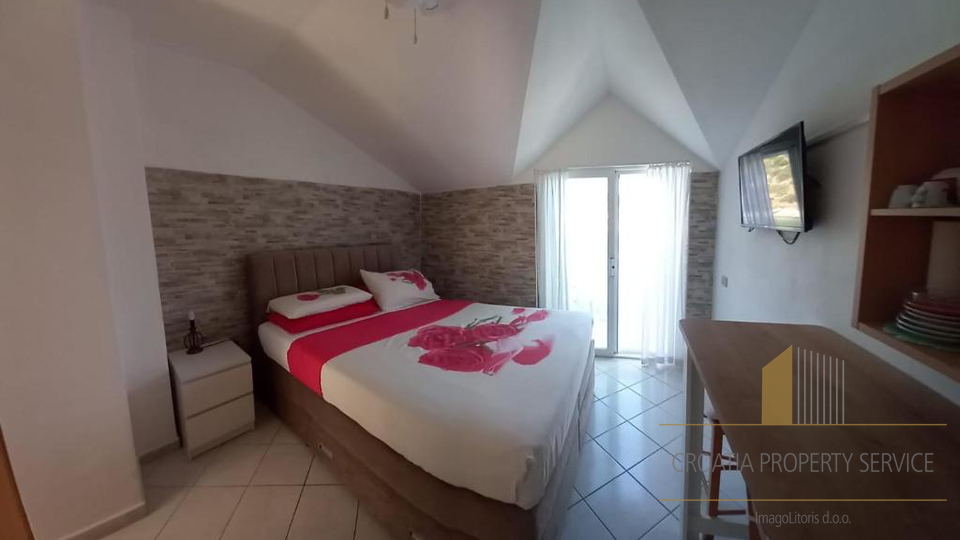 Wunderschöne Apartmentvilla in erster Meereslinie auf der Insel Korčula!