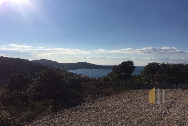 BUILDING LAND PLOT FOR ALL WHO WANT PEACE AND QUIET