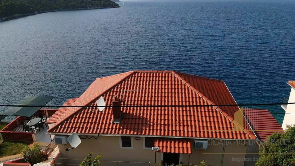 Apartmanska hi&scaron;a prvi vrsti ob pla&zcaron;i - Savar Dugi otok&excl;