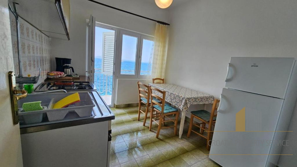 Apartmanska hi&scaron;a prvi vrsti ob pla&zcaron;i - Savar Dugi otok&excl;
