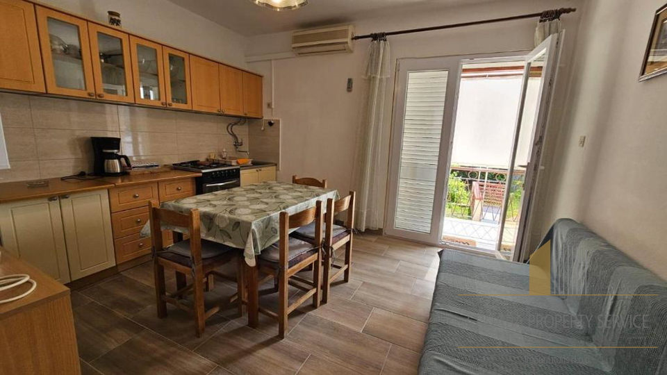 Apartmanska hi&scaron;a prvi vrsti ob pla&zcaron;i - Savar Dugi otok&excl;