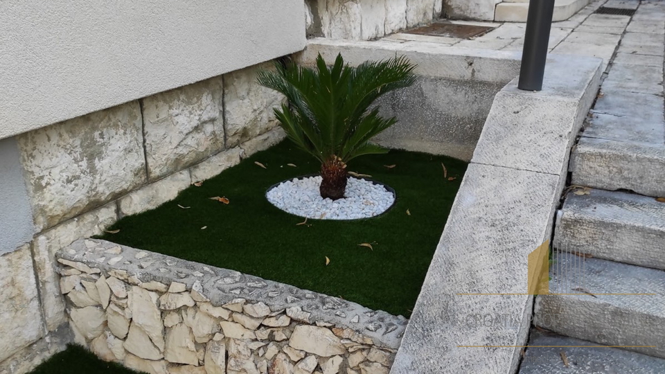 Hotel, Prodaja, Split