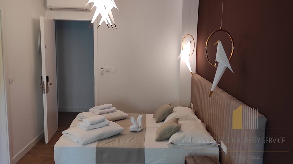 HOTEL SA 13 LUKSUZNO OPREMLJENIH SOBA, U CENTRU SPLITA