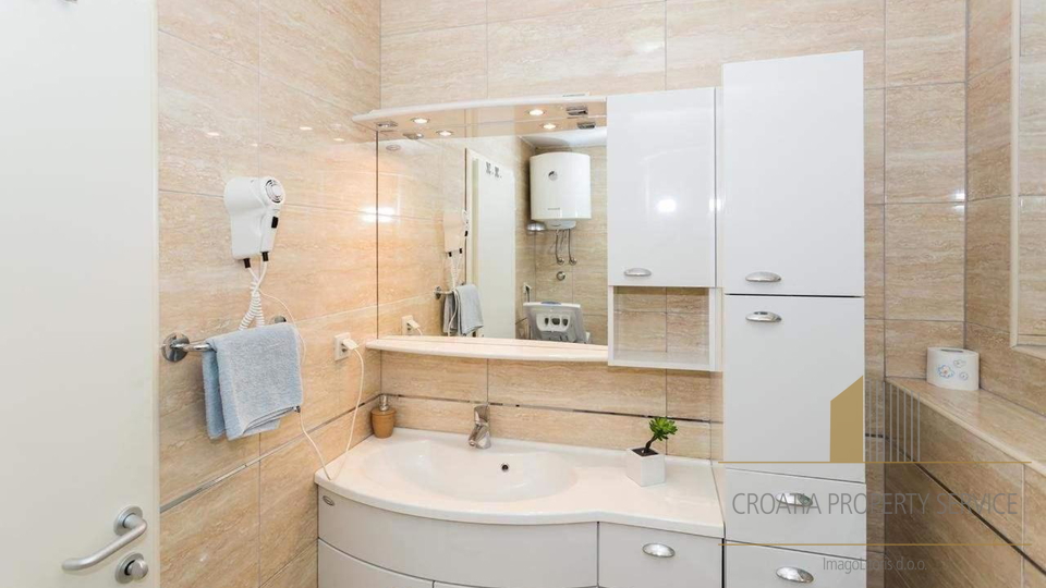 House, 530 m2, For Sale, Slivno Ravno - Klek